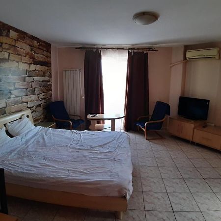 Old Town New Spacious Apartment بوخارست المظهر الخارجي الصورة